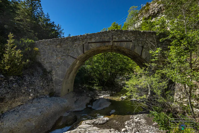 Au fil du sentier… Découverte du patrimoine bâti et paysager du village Blieux Blieux