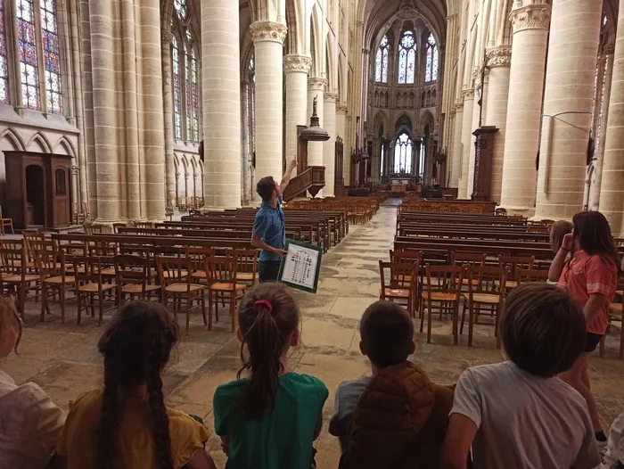 Levez les yeux à la cathédrale de Châlons! Cathédrale Saint-Étienne Châlons-en-Champagne