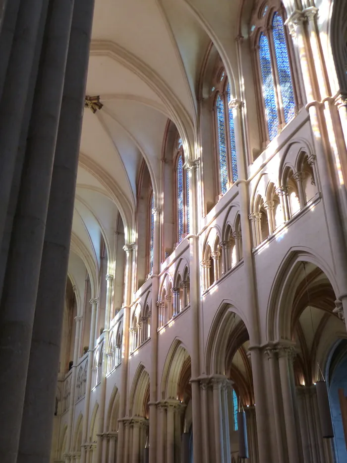 Visite libre de la cathédrale Cathédrale Saint-Jean-Baptiste Lyon 05