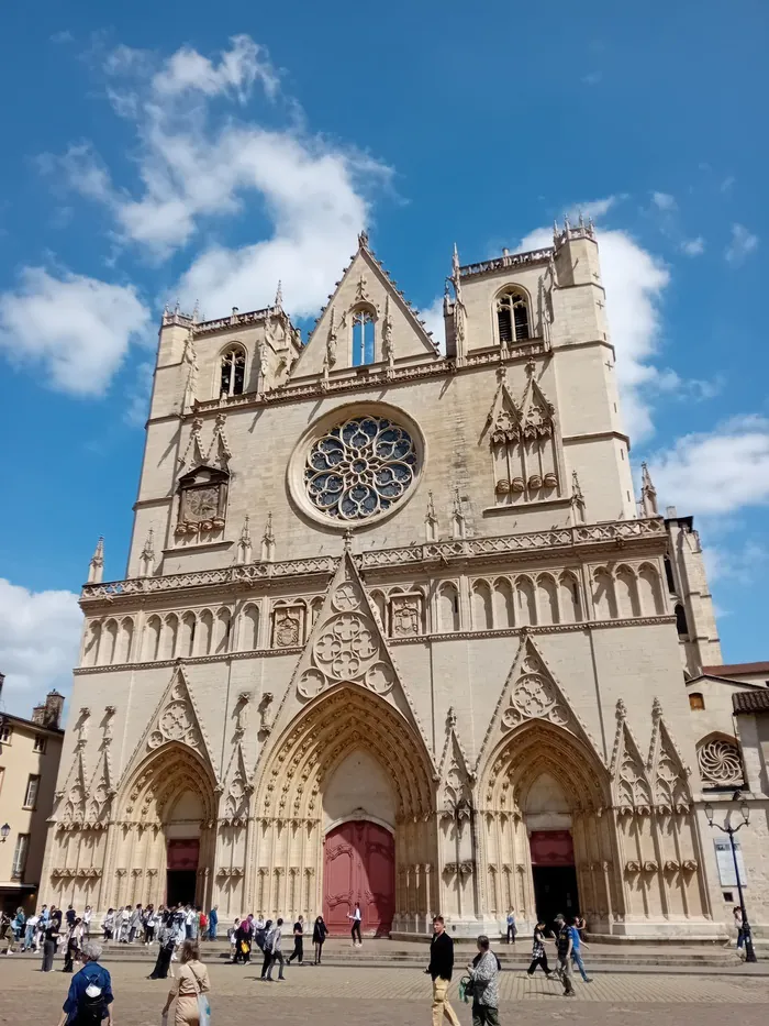 Visite historique de la cathédrale Cathédrale Saint-Jean-Baptiste Lyon 05