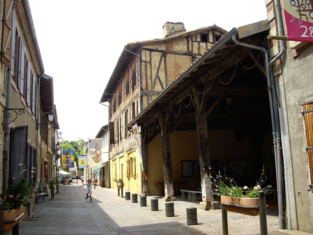 DÉCOUVERTE LUDIQUE DE SIMORRE AVEC RANDOLAND Simorre Occitanie