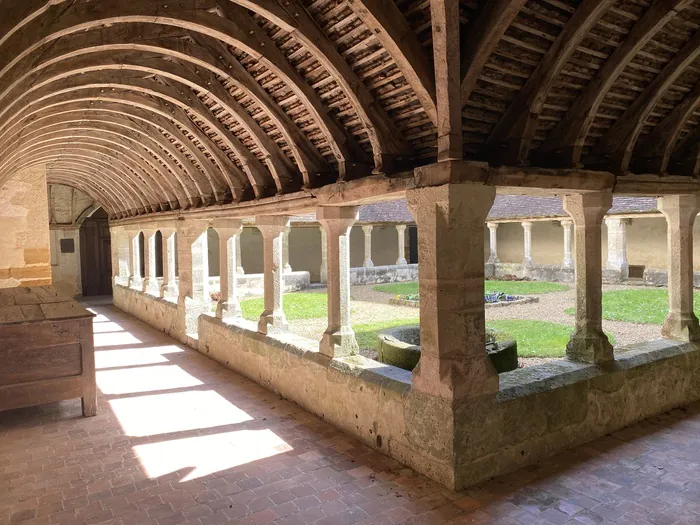 Visite libre du cloître et de la chapelle de l'hôpital Centre Hospitalier Marguerite de Lorraine Mortagne-au-Perche