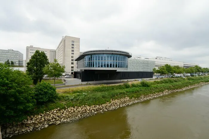 HÔTEL-DIEU Centre Hospitalier Universitaire (Hôtel-Dieu) Nantes