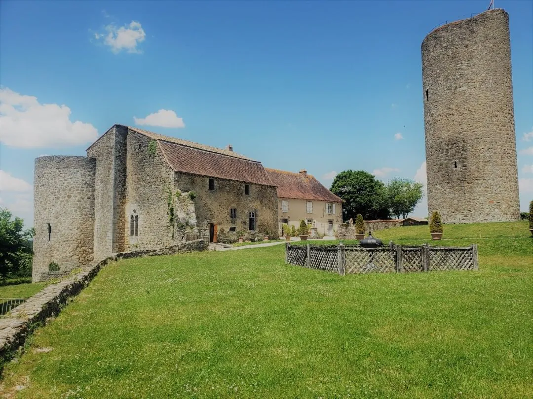 Etape 1 De Châlus à Saint-Martin-de-Jussac Châlus Nouvelle-Aquitaine