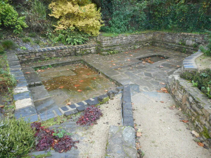 Découverte de la fontaine de Kernitron Chapelle Notre-Dame de Kernitron Lanmeur