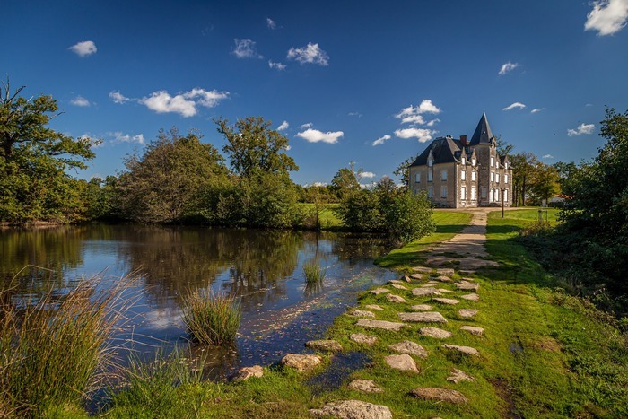 Visites exclusives du château de Beaupuy Château de Beaupuy Mouilleron-le-Captif