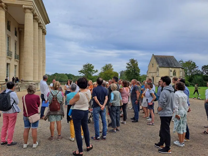 Visite guidée des extérieurs Château de Bénouville Bénouville