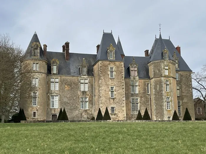 Visite du château et du parc de la Renaudière Château de la renaudière Neuvy-en-Champagne