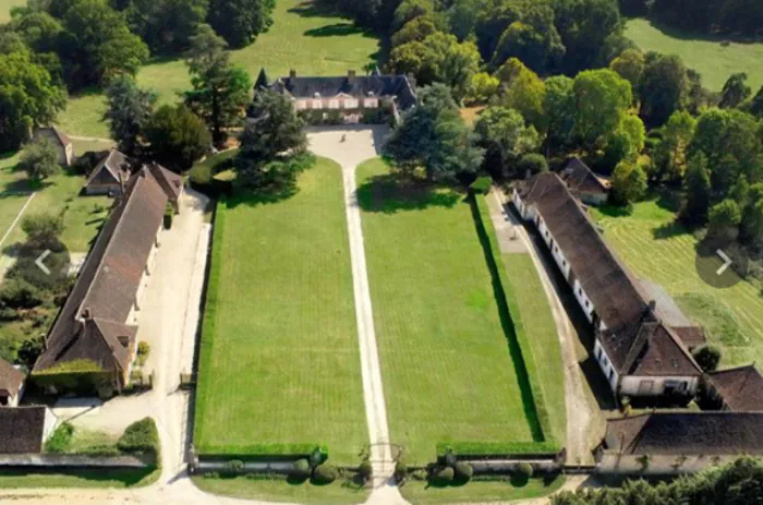 Visite du château de Montigny-Perreux Château de Montigny-Perreux Charny Orée de Puisaye