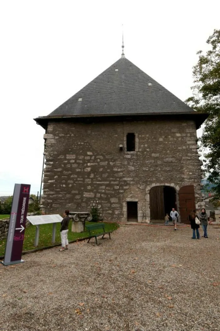 Tour Trésorerie Château des ducs de Savoie Chambéry