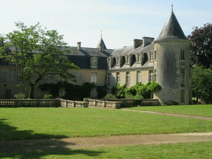 Visite Guidée du château des Ousches Château des Ouches Marcillé