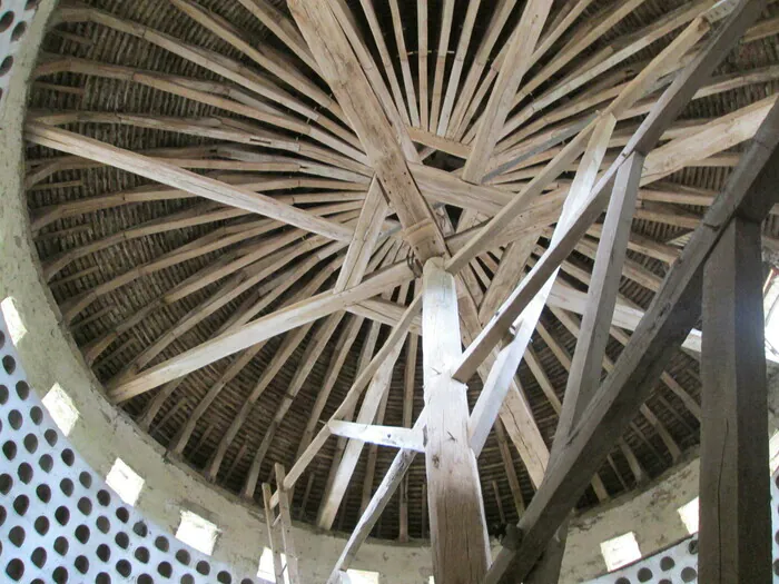 Visite guidée du pigeonnier à dénichoir mobile du Mesnil-Voysin Château du Mesnil Voysin Bouray-sur-Juine