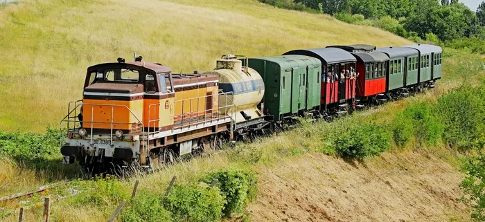 Circuit : balade guidée en train historique vers Breuilpont Chemin de fer de la vallée de l'Eure Pacy-sur-Eure