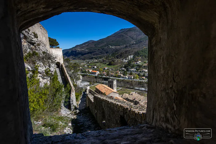 Accès libre au chemin de ronde Chemin de ronde Entrevaux