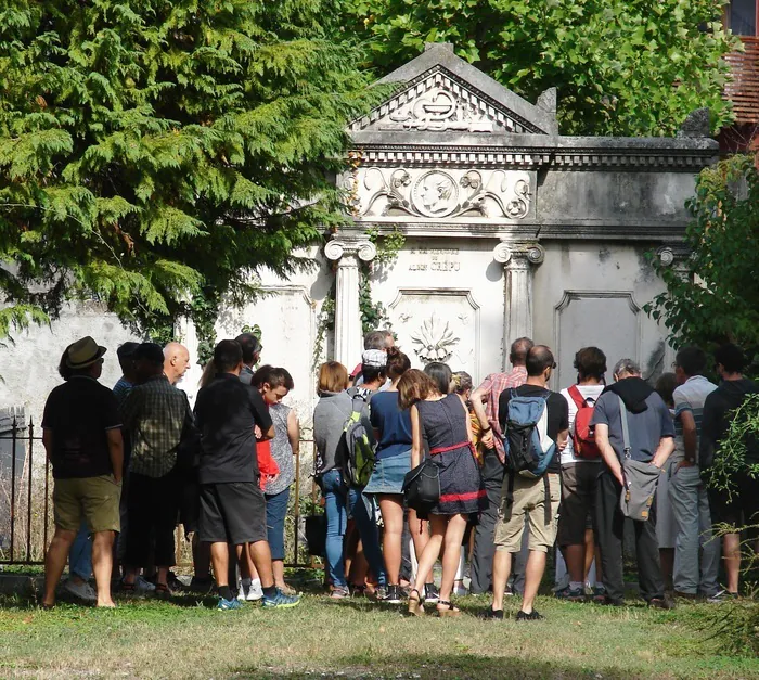 Visite au cimetière Saint-Roch : Grenoble