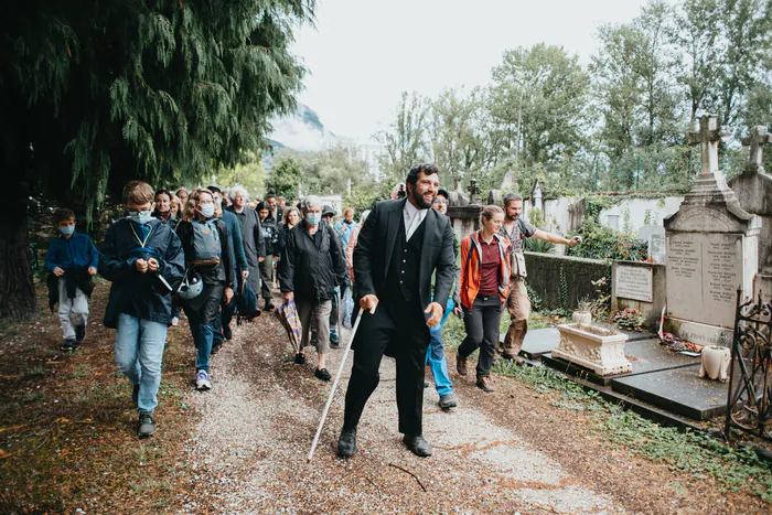 Visite théâtrale au cimetière Saint-Roch par la Cie de l'Elan Théâtre