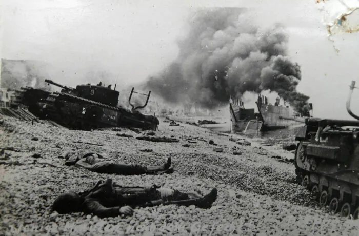 Visite guidée : le raid du 19 août 1942 Cirquit : RDV Square du canada Dieppe