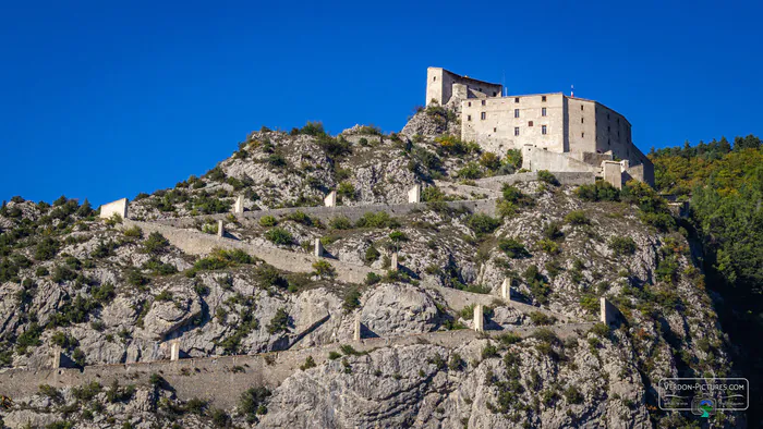 Accès libre à la Citadelle et au musée de la Poudrière Citadelle Entrevaux