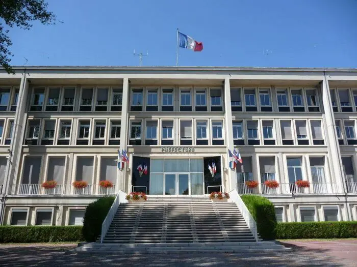 Visite guidée de la préfecture Cité administrative de l'Eure Évreux