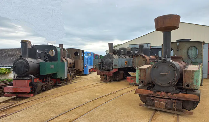 Dépôt ferroviaire à voie étroite de la Pinelière Dépôt ferroviaire de la Pinelière Saint-Germain-d'Arcé