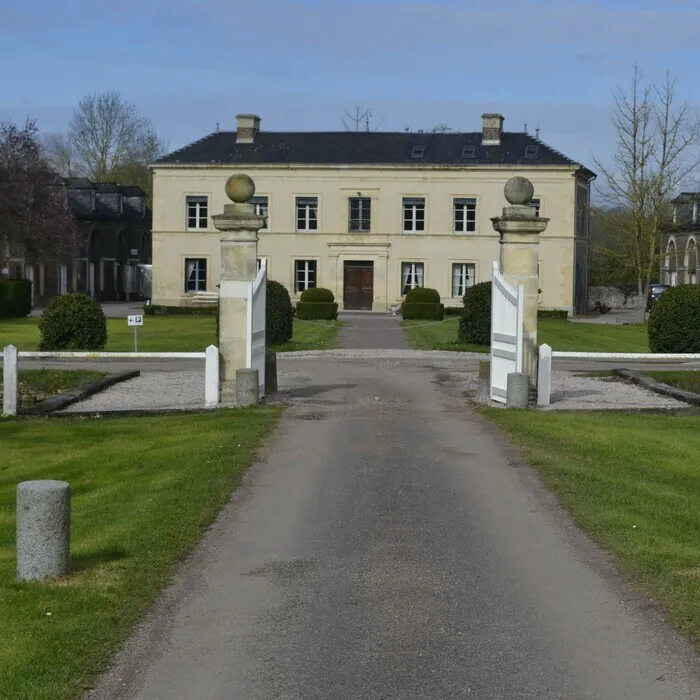 Visite guidée du Domaine Familial Louis Dupont Domaine Dupont Victot-Pontfol