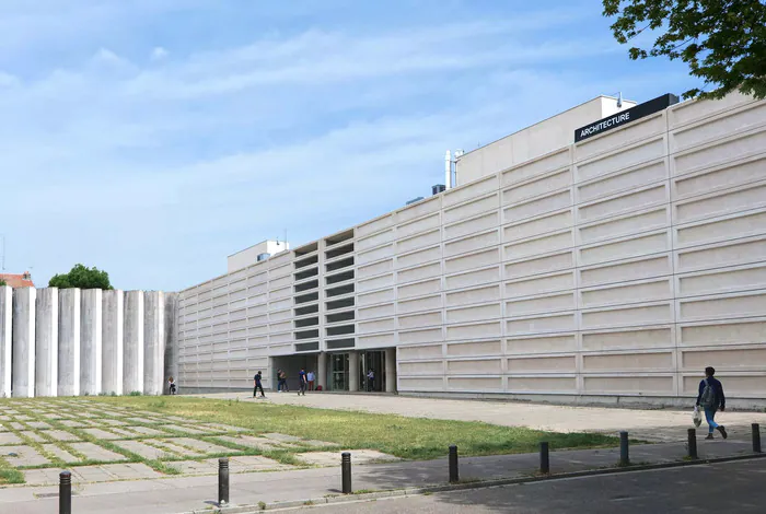 Assistez à des projections vidéo dans une école d'architecture École nationale supérieure d'architecture de Nancy Nancy