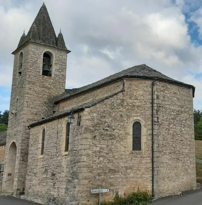 Entrez dans l'église de la Piguière ! Église de la Piguière Massegros Causses Gorges