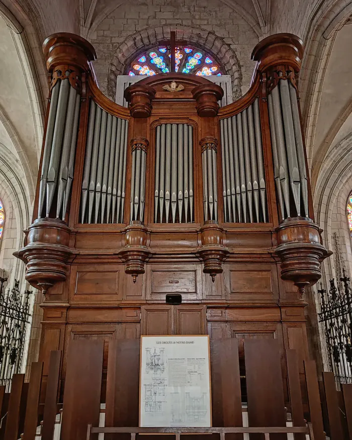 Découverte d'un orgue historique. Église Notre Dame de Niort Niort