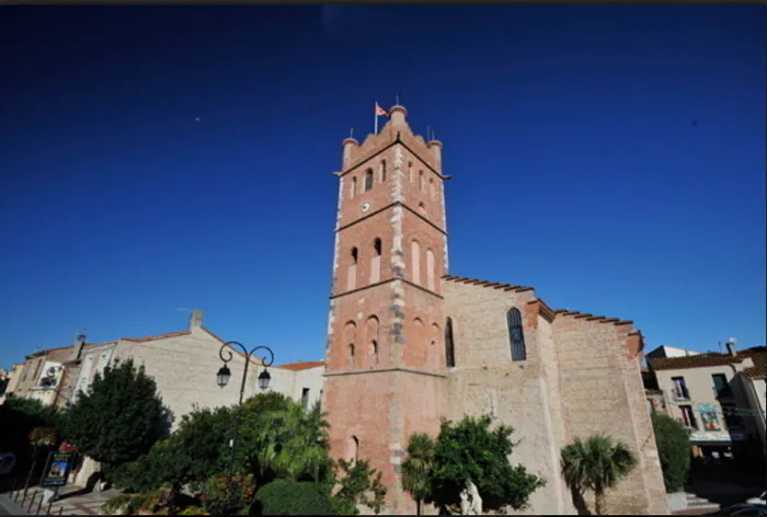 Découvrez le patrimoine à votre rythme grâce à la visite autonome avec QR codes Église Saint-Jacques de Canet-en-Roussillon Canet-en-Roussillon