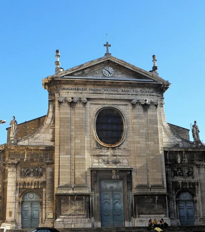 Visite de l'église St-Just. 16ème s. au 20ème s.