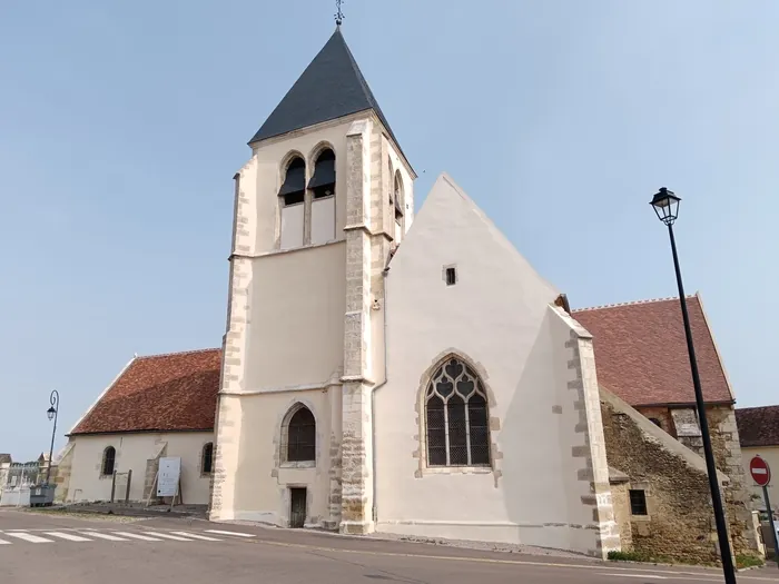 Visite de l'église Saint-Maurice-Saint-Louis de Venoy Église Saint-Maurice-Saint-Louis Venoy