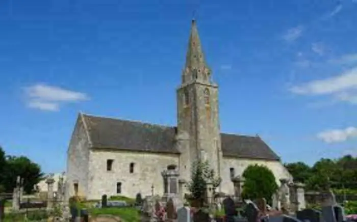 Visite libre de l'église Église Saint-Pierre de Lasson Rots