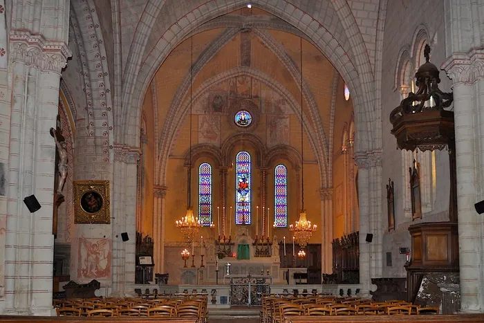 Visite de l'église Saint-Pierre de La Sauve-Majeure Église Saint-Pierre La Sauve