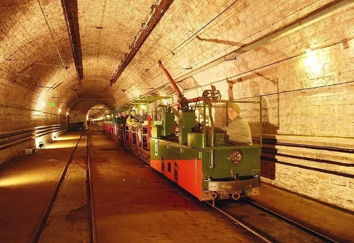 Visitez un ouvrage d'artillerie unique Gros Ouvrage Maginot du Hackenberg Helling