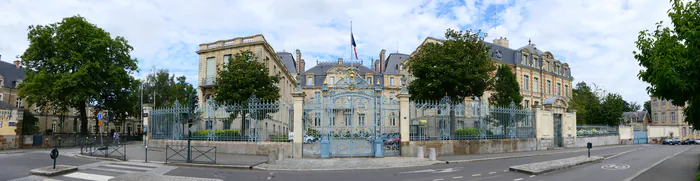 Visite guidée de l'hôtel de préfecture Hôtel de la préfecture de région Bretagne Rennes