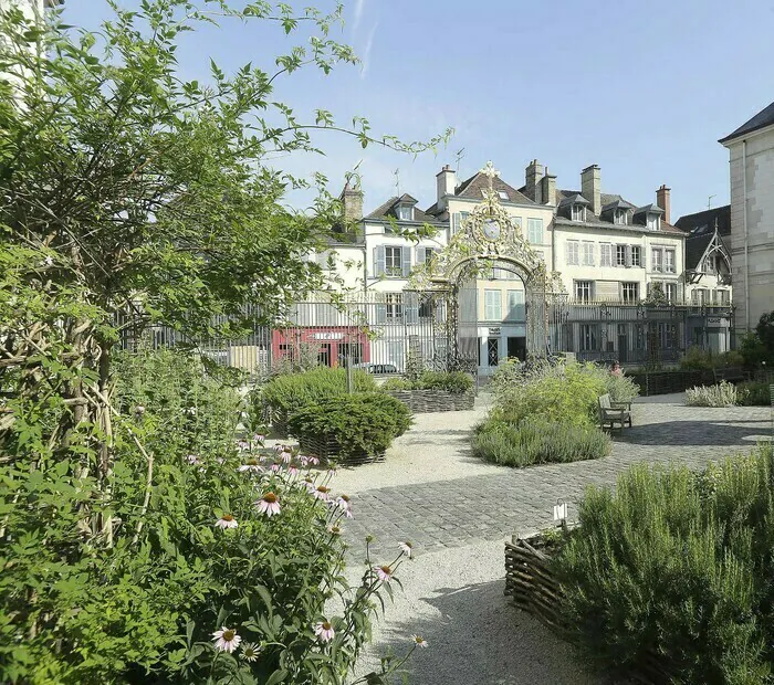 Partez à la découverte d'un jardin médicinal Hôtel-Dieu-le-Comte Troyes