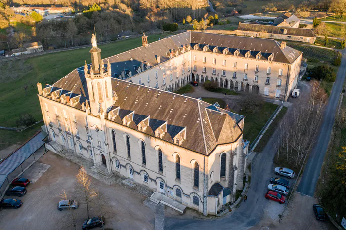 Visite du Grand couvent de Gramat des sœurs de Notre-Dame du Calvaire Le grand couvent de Gramat Gramat