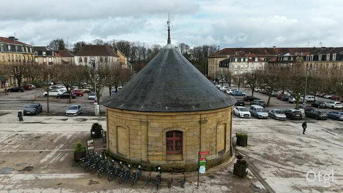 Découvrez un puits du XVIIe siècle Le Puits de Siège / Office de Tourisme du Grand Longwy Longwy