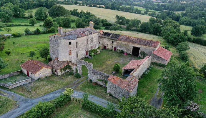 Visite du Puy-Blain Logis du Puy-Blain Bressuire