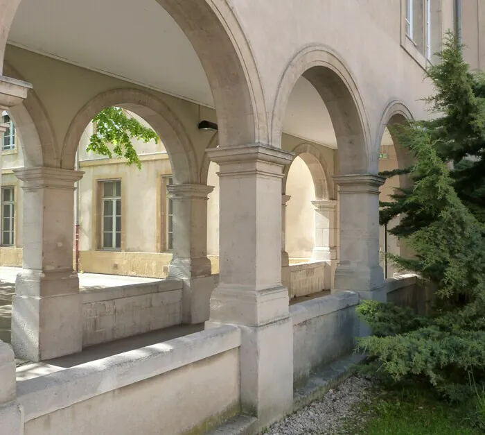 Visite guidée d'un lycée du XIXème siècle Lycée Henri Poincaré Nancy