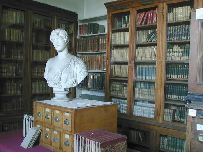 Visite guidée des richesses patrimoniales du lycée Jacques-Decour - pour scolaires Lycée Jacques-Decour Paris