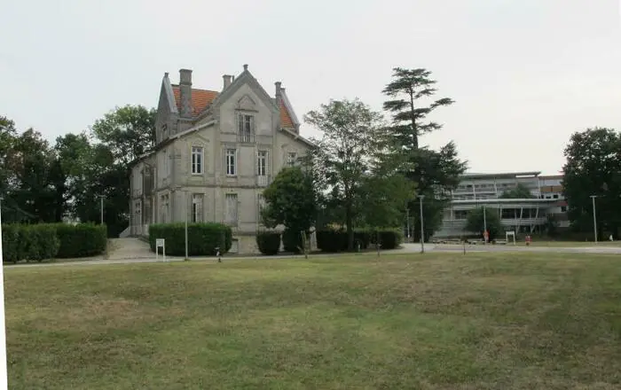 Visite guidée du lycée de la Morlette Lycée la Morlette Cenon