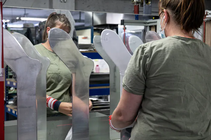 Visite d'une usine de fabrication de chaussettes ! Maison Broussaud Les Cars