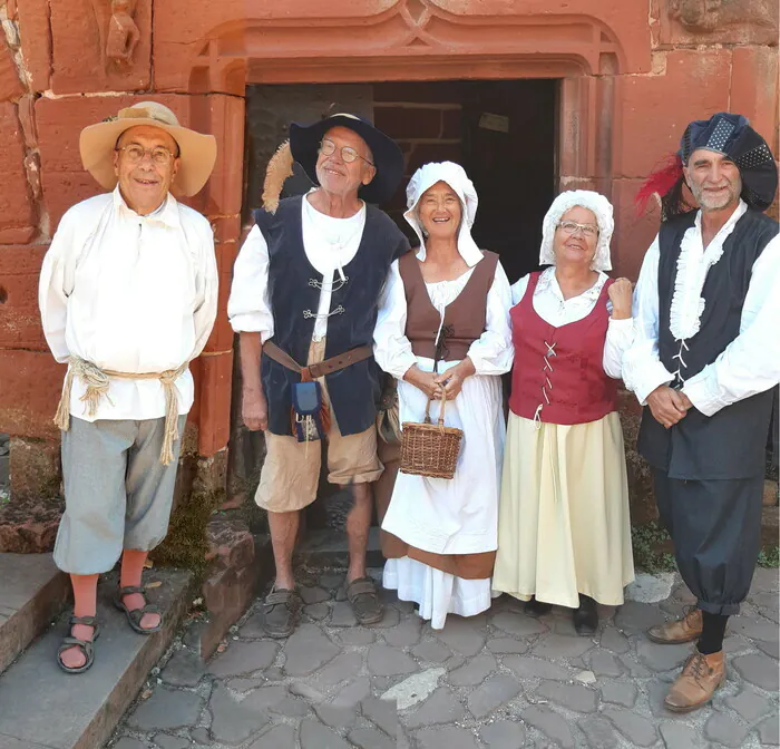 Accueil en costume et visite de la Maison de la Sirène Maison de la Sirène Collonges-la-Rouge