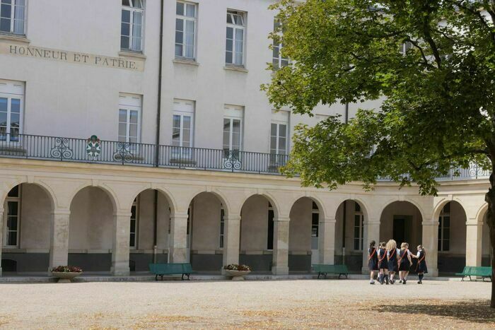 Du couvent des Loges à la maison d'éducation de la Légion d’honneur Maison d'éducation de la Légion d'honneur des Loges Saint-Germain-en-Laye