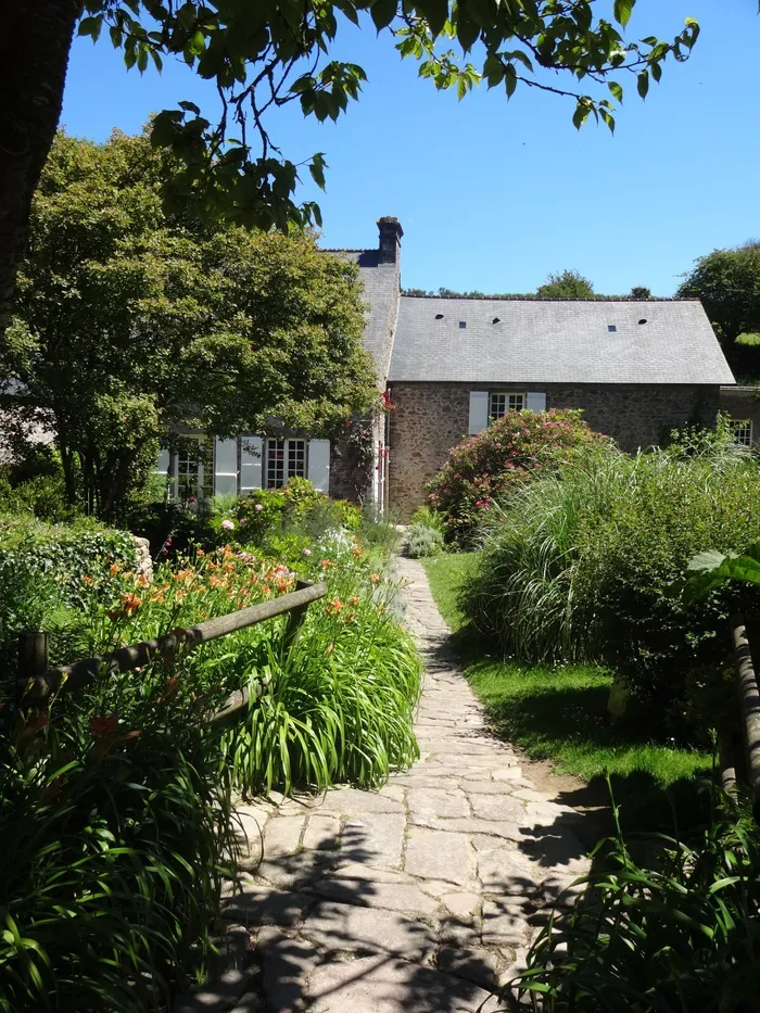 Visite libre de la maison Jacques Prévert Maison Jacques Prévert La Hague