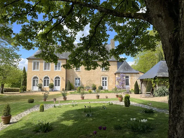 Visite accompagnée du manoir de Beaumont Manoir de Beaumont 72540 Joué en Charnie Joué-en-Charnie