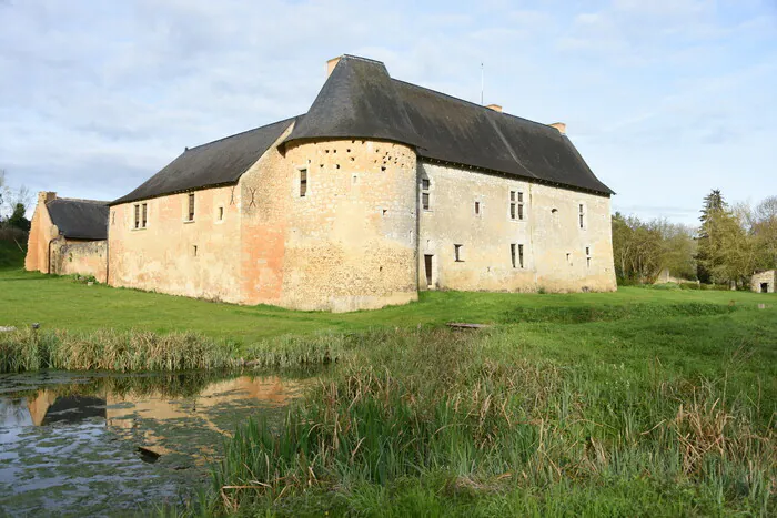 Portes ouvertes et exposition de peinture Manoir de Rousson 72300 Parcé Sur Sarthe Parcé-sur-Sarthe