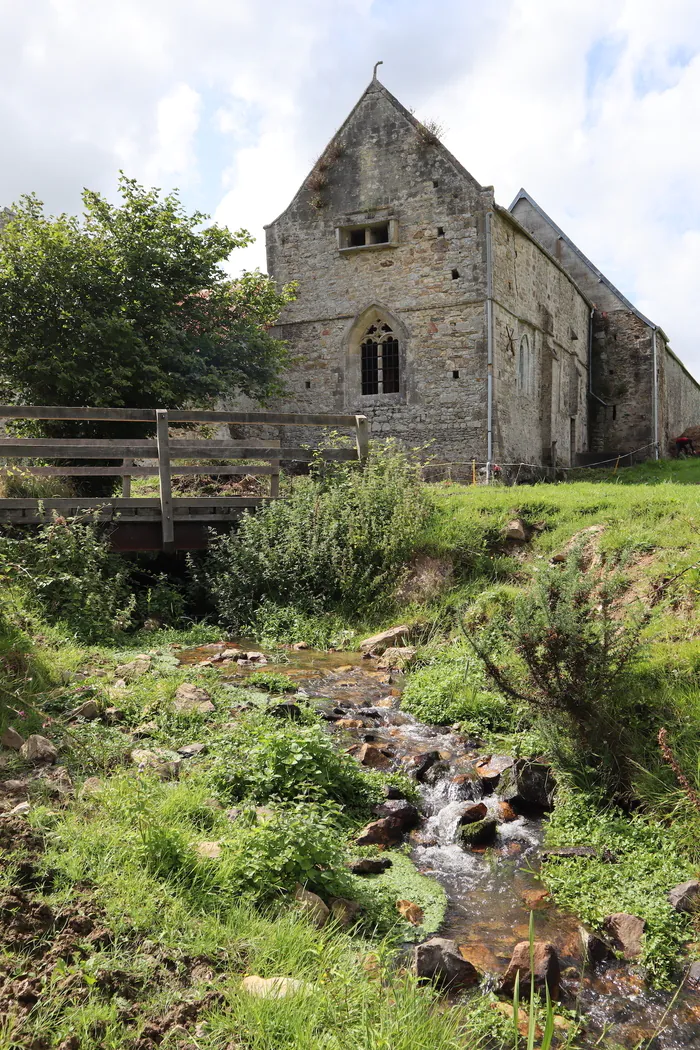 Visite guidée de la chapelle Sainte-Suzanne Manoir Sainte-Suzanne Saint-Martin-le-Hébert