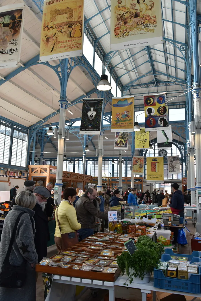 Parcourez des halles marchandes du XIXe siècle Marché couvert Chaumont